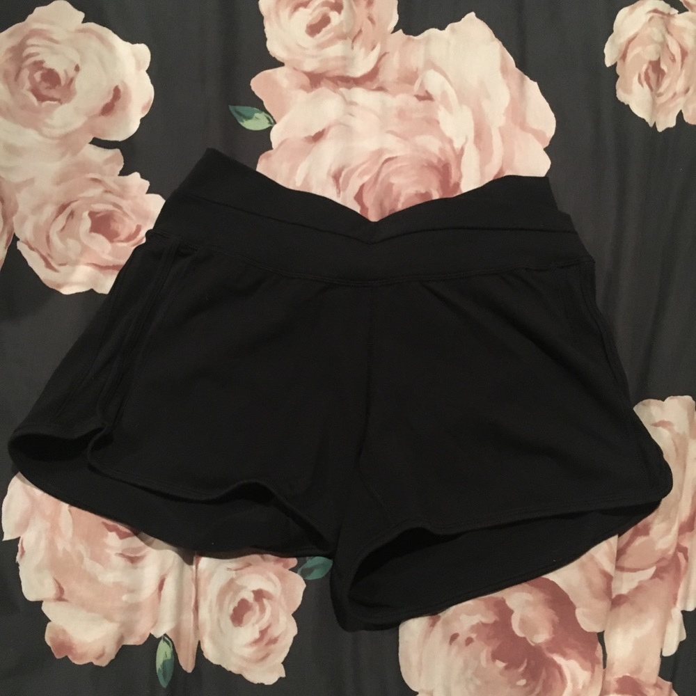 black Lululemon soft running shorts long - Picture 2 of 4